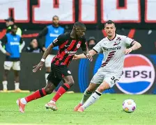 布莱梅客场大胜，继续保持不败势头，势不可挡