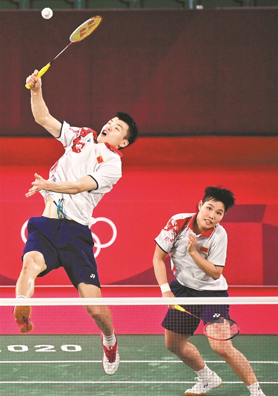 开云官网-印度队鏖战日本队，黄鸭组合点燃赛场